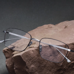 超轻商务方形纯钛近视眼镜
